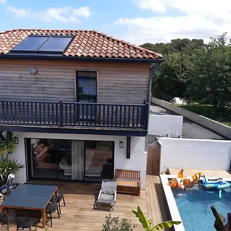 Villa Vacance Avec Piscine, 1km De La